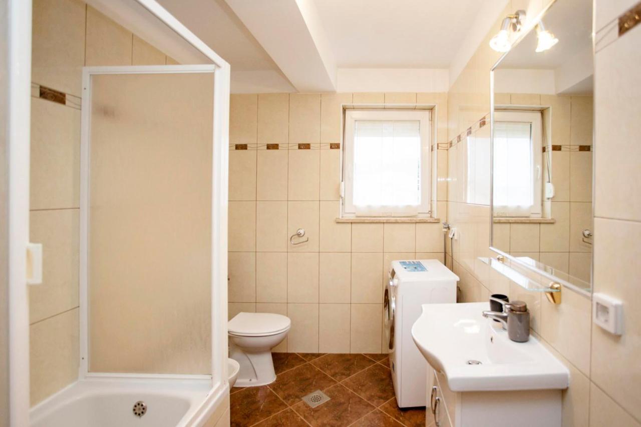 רוביני Apartments Ulika מראה חיצוני תמונה
